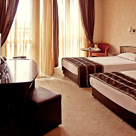 Park Hotel Plovdiv Esterno foto